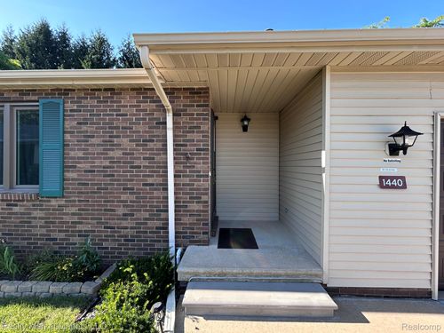 37-1440 Sheridan Ct, Lapeer, MI, 48446-1279 | Card Image