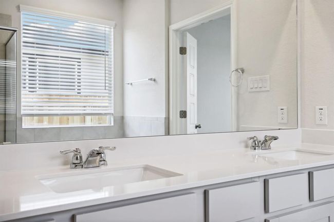 Photo is not of the actual home but is an inspirational photo of builder’s model home and may depict options, furnishings, and/or decorator features that are not included. | Image 31