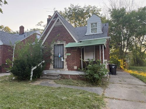 10437 Mckinney St, Detroit, MI, 48224-1818 | Card Image