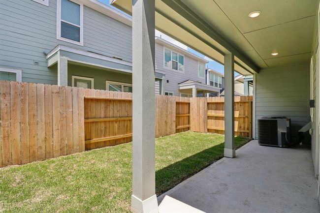 587 Avisa Dr, House other with 3 bedrooms, 3 bathrooms and 2 parking in Kemah TX | Image 34