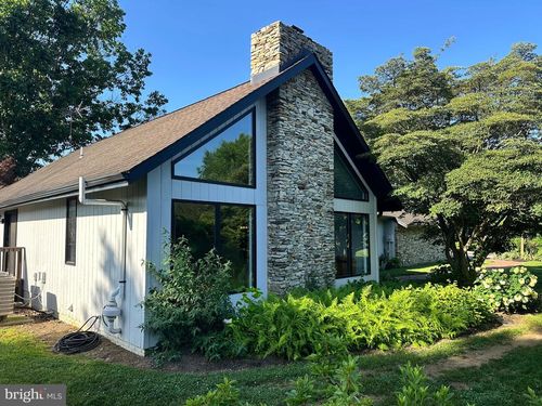 213 Tomahawk Dr E, Conestoga, PA, 17516-9715 | Card Image