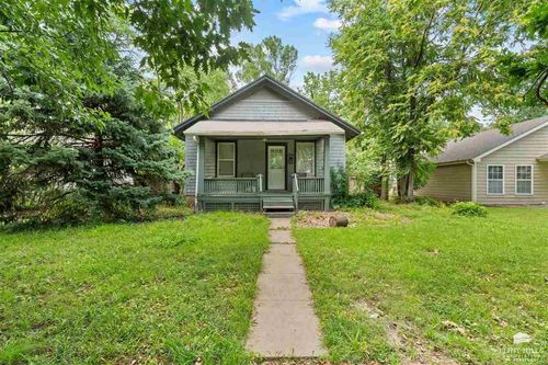 724 Kearney St, Manhattan, KS, 66502-5652 | Card Image