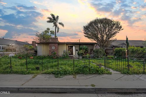 462 N M St, Oxnard, CA, 93030-4802 | Card Image