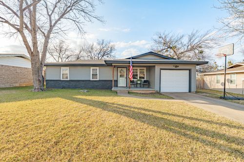 220 Davis, Stephenville, TX, 76401 | Card Image