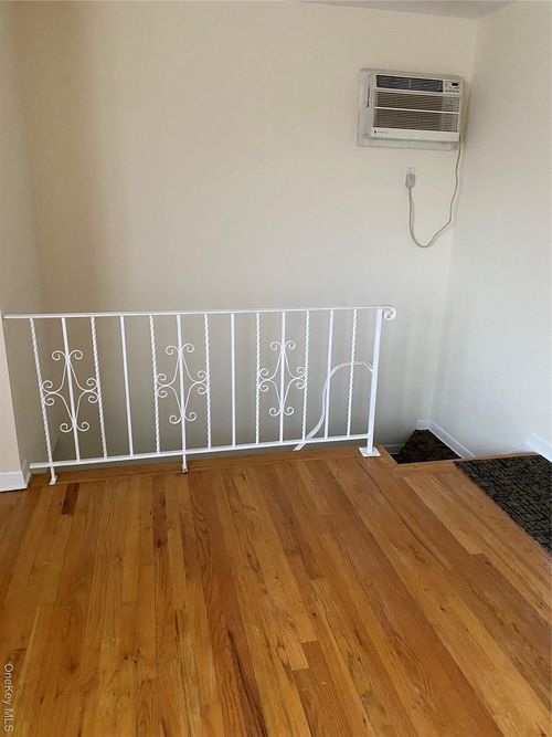 3-151 20th Rd, Whitestone, NY, 11357-3701 | Card Image