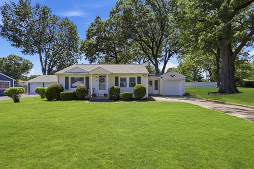 20 Bourbeau St, Chicopee, MA, 01020-2204 | Card Image