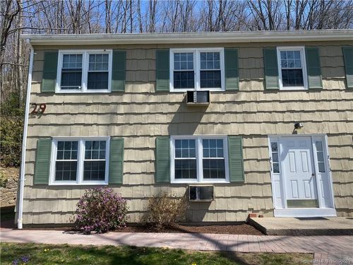 f8-16 Pilgrim Trl, Woodbury, CT, 06798-2018 | Card Image