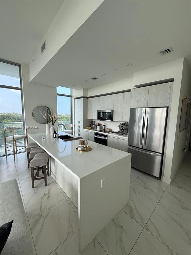 APT-603 - 2000 Metropica Way, Condo with 2 bedrooms, 3 bathrooms and null parking in Sunrise FL | Image 13