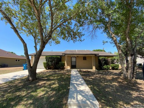 226 Blue Bonnet, Floresville, TX, 78114-3010 | Card Image
