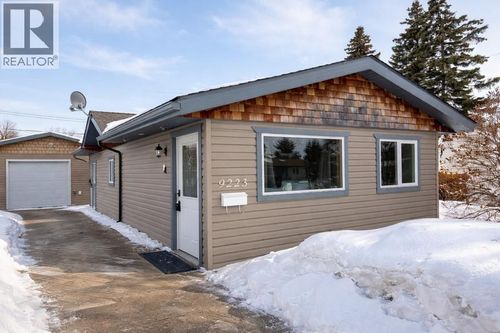 9223 106 Avenue, Fort St John, BC, V1J2N5 | Card Image