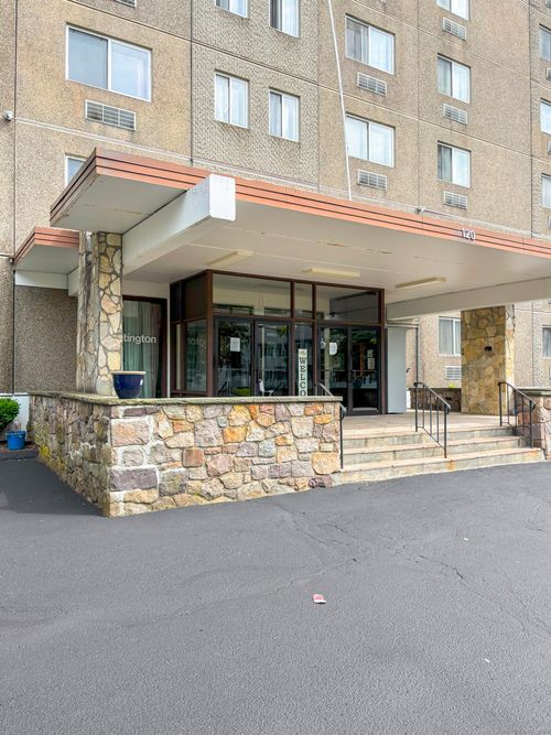 unit-606-120 Huntington Tpke, Bridgeport, CT, 06610-1472 | Card Image