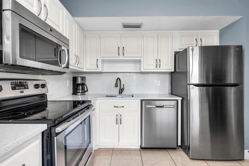 apt-309-2800 N Palm Aire Dr, Pompano Beach, FL, 33069-3485 | Card Image