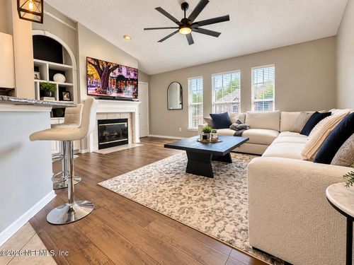 35-35 Jardin De Mer Pl, JACKSONVILLE BEACH, FL, 32250-8606 | Card Image