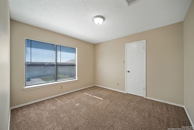 8023 Chestnut Cedar Dr, House other with 3 bedrooms, 3 bathrooms and null parking in Converse TX | Image 19
