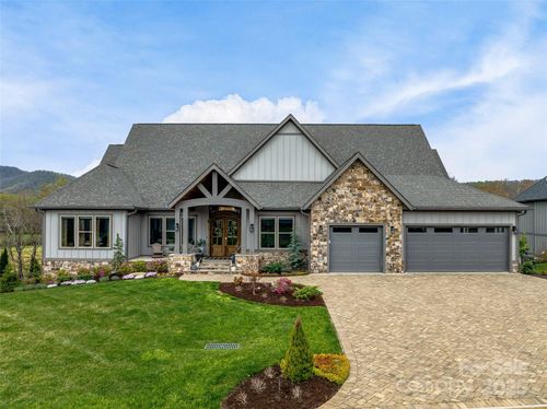325 Daniel Circle Dr, Mills River, NC, 28759-0114 | Card Image