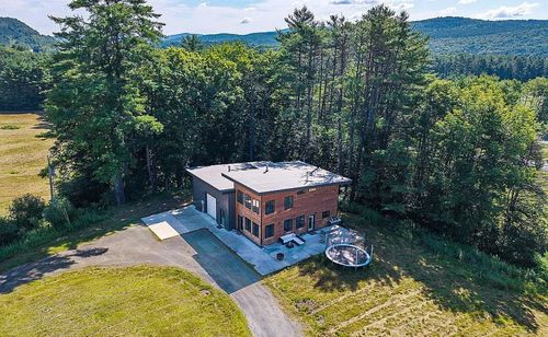 64 Bullock Rd, Norwich, VT, 05055-9791 | Card Image