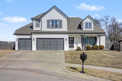 17715 E 43rd Pl S, Tulsa, OK, 74134-6028 | Card Image