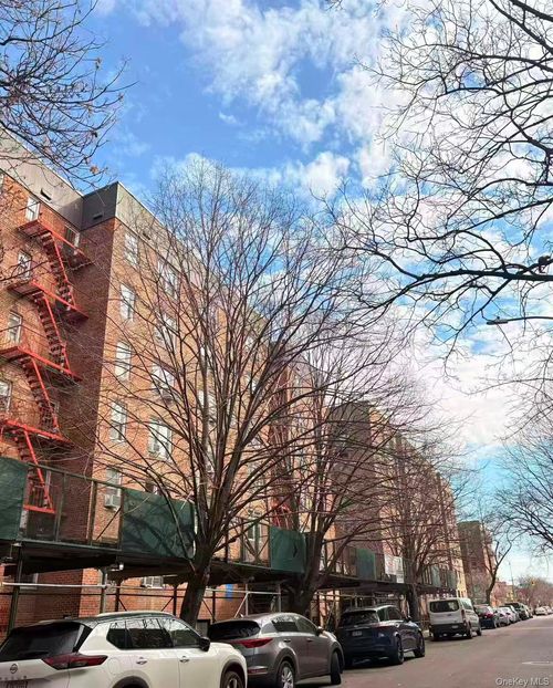 3f-105-33 66th Ave, Forest Hills, NY, 11375-2192 | Card Image