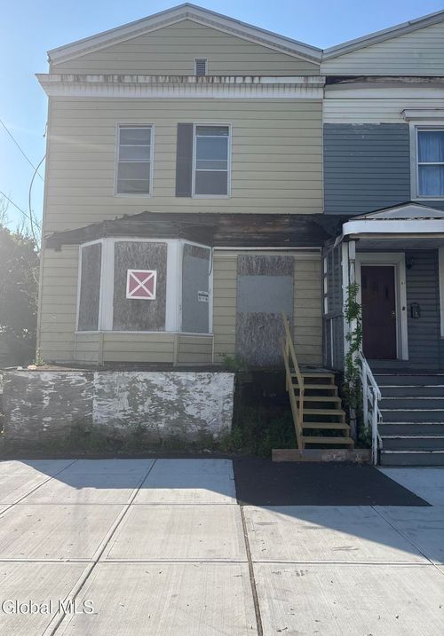 63 Judson St, Albany, NY, 12206-3201 | Card Image