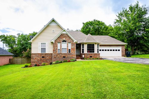 825 Yokley Ln, Pulaski, TN, 38478-3125 | Card Image