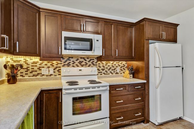 686 Corrigan Cres, House other with 4 bedrooms, 2 bathrooms and 4 parking in Peterborough ON | Image 10