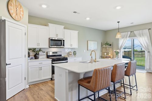 109 Shorthorn Rd, Fletcher, NC, 28732-0825 | Card Image