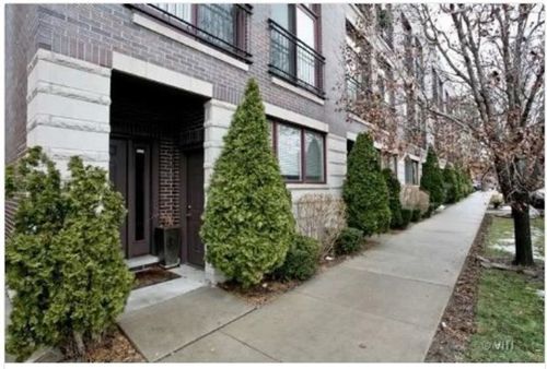 942 W Hubbard St, Chicago, IL, 60642-6524 | Card Image