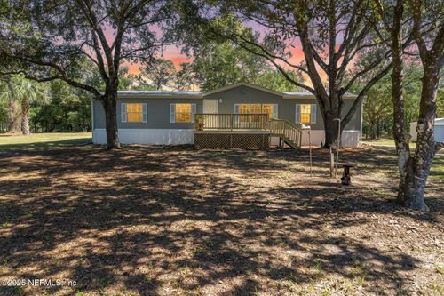 104 Country Living Rd, Melrose, FL, 32666-4075 | Card Image