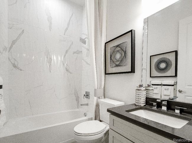 Full secondary bathroom | Image 10