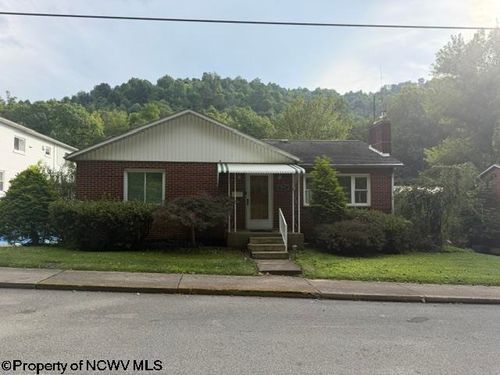 952 S Main St, Philippi, WV, 26416-1637 | Card Image