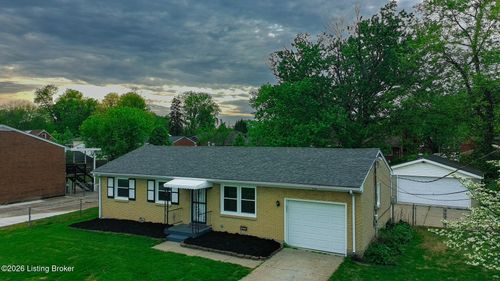 11214 Deering Rd, Louisville, KY, 40272-4374 | Card Image