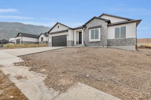 330 E 500 S, Santaquin, UT, 84655-8375 | Card Image