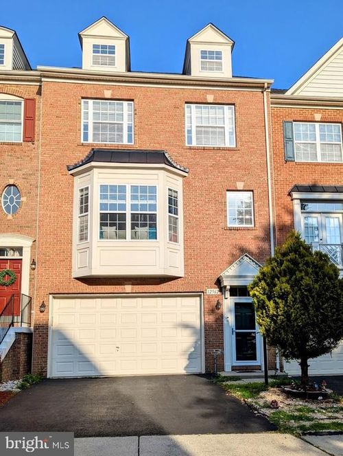 12562 Royal Wolf Pl, FAIRFAX, VA, 22030-6647 | Card Image