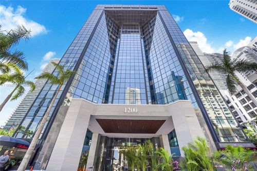 a-1200 Brickell Ave, MIAMI, FL, 33131-3214 | Card Image
