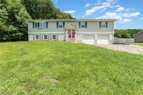 214 Whispering Creek Rd, King, NC, 27021-9287 | Card Image