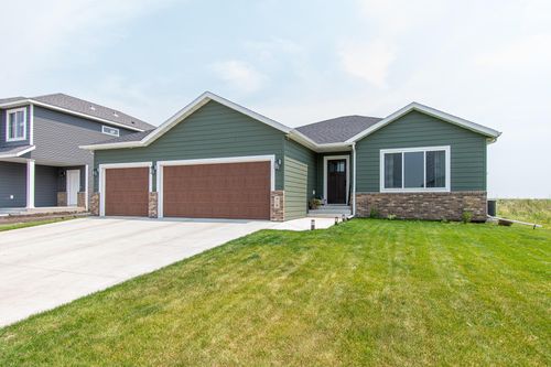 418 Lionheart Dr, Horace, ND, 58047-7502 | Card Image