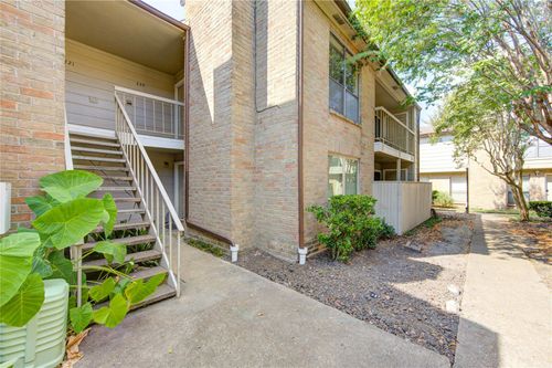 apt-220-2120 Wilcrest Dr, Houston, TX, 77042-2660 | Card Image