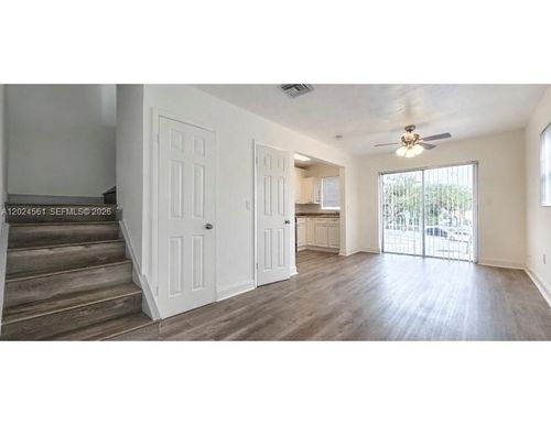 4-5960 Ne 5th Ct, Miami, FL, 33137-2238 | Card Image