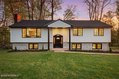 4 Blue Hills Dr, Holmdel, NJ, 07733-2218 | Card Image