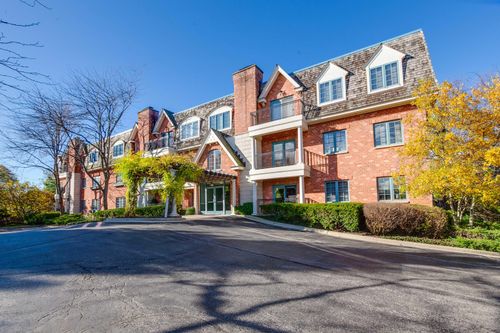 apt-305-153 Laurel Ave, Lake Forest, IL, 60045-5403 | Card Image