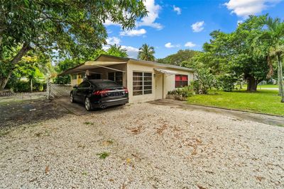 16240 Ne 7th Ave, House other with 3 bedrooms, 2 bathrooms and null parking in Miami FL | Image 1