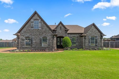 70 Shady Pines Cv, Oakland, TN, 38060-5377 | Card Image