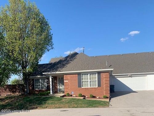 8714 Broadwood Ct, Louisville, KY, 40291-5207 | Card Image