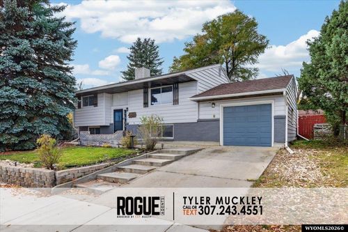 311 S 2nd, Glenrock, WY, 82637 | Card Image