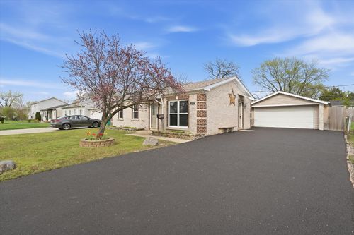 327 Fremont Avenue, Romeoville, IL, 60446 | Card Image