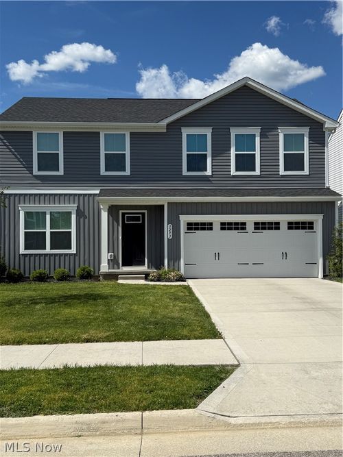 3293 Stafford Dr, Akron, OH, 44312-4136 | Card Image