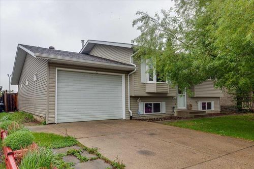 38 Heritage Dr, Lacombe, AB, T4L1N7 | Card Image