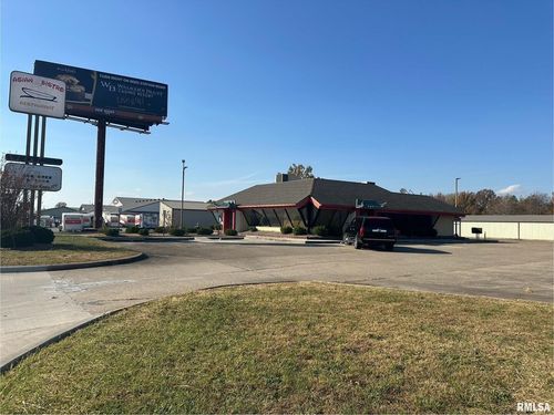 706 E Plaza Dr, Carterville, IL, 62918-1981 | Card Image