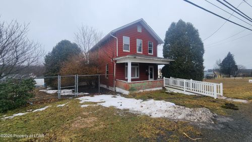 434 E Main St, Weatherly, PA, 18255-1209 | Card Image