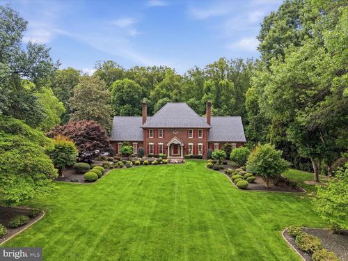 10105 Walker Lake Dr, GREAT FALLS, VA, 22066-3501 | Card Image